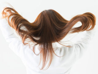 サラサラ髪になる頭皮マッサージの効果8つ